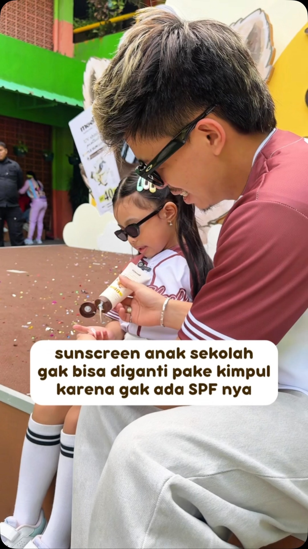 Moell Baby Skincare Facebook ad: Gak semuanya bisa digantiin pake kimpul yaa.