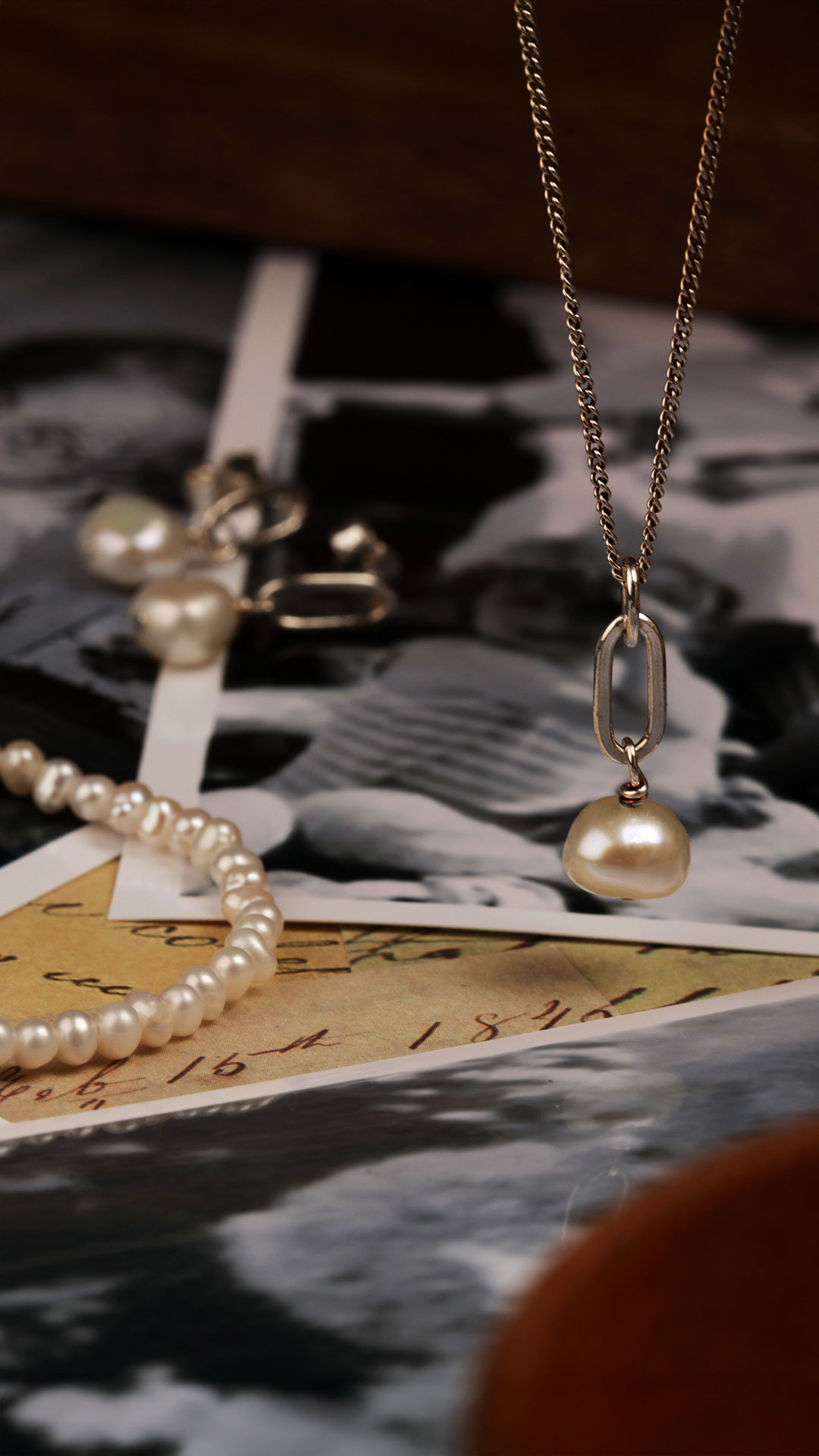 William May Jewellers Facebook ad