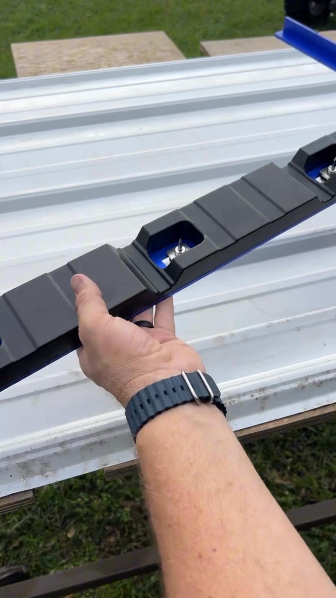 Rib Runner Tools Facebook ad: Get Your Rib Runner Today