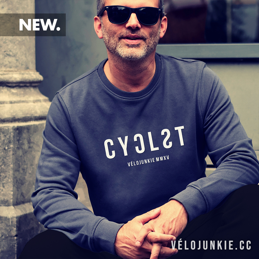 VeloJunkie Facebook ad: CYƆLƧT by VéloJunkie