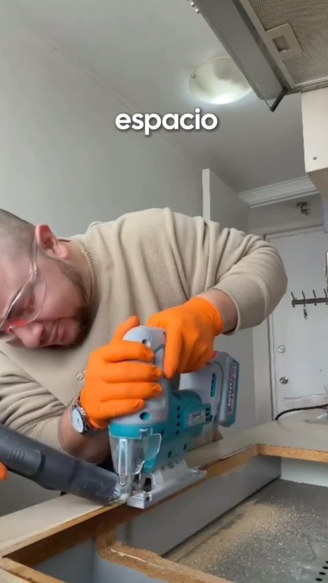 Multiservicios Tecnicos JDR Facebook ad: ¿Tu cocina se quedó en el pasado?