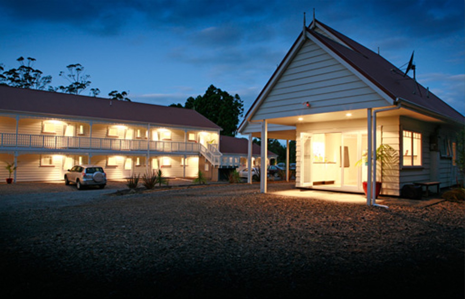 Golden Chain Accommodation Facebook ad