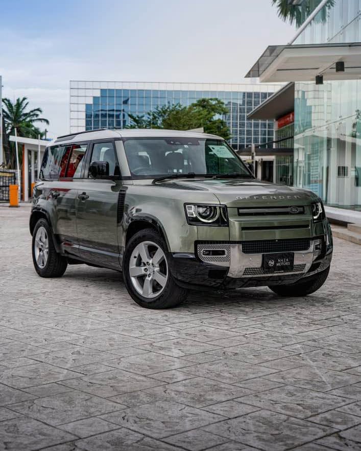 Aidil Shah Abu Bakar Facebook ad: 2022 Land Rover Defender 110 P300 SE