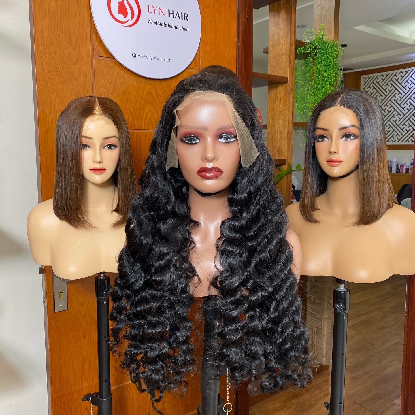 Lyn Hair - Best wholesale human hair extensions Facebook ad