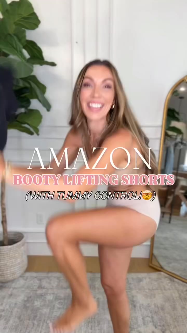 Face First Fashion - Beth Mason Hunter Facebook ad: Booty Lifting Yoga Style Shorts