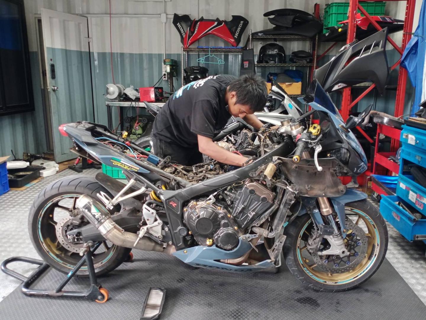 ZeuZ Superbike Performance Facebook ad