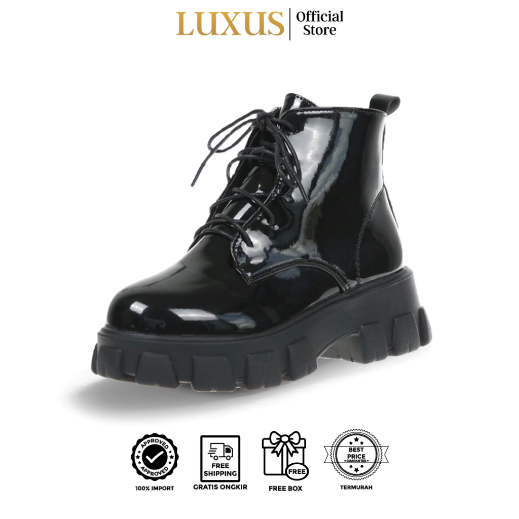 Luxus Facebook ad: Sneakers & sandal wanita start from 90ribuan.