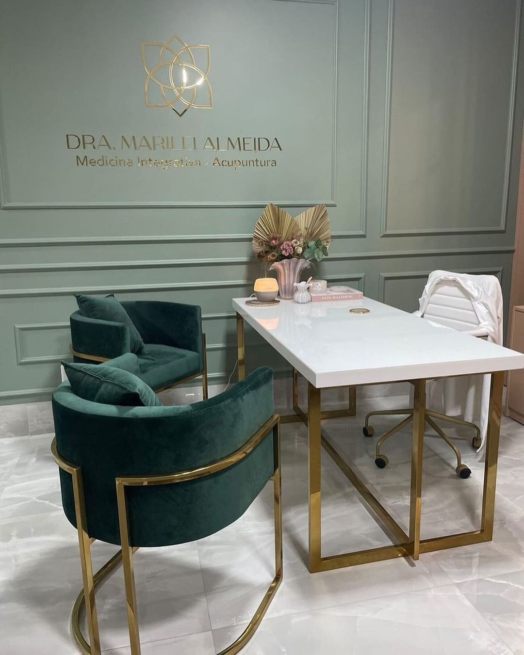 Moveca DECOR - Móveis Sofisticados Facebook ad: Vitrine Moveca Decor!