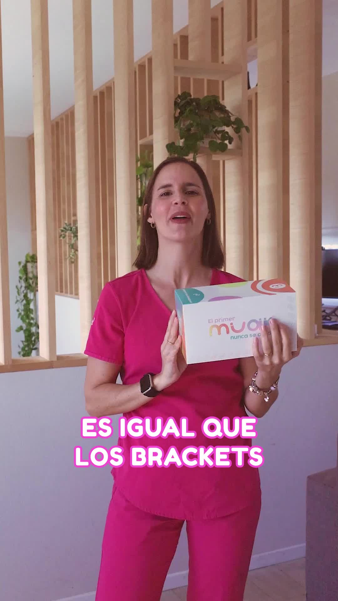 Muak Facebook ad: Alinea tus dientes con nuestros Alineadores Invisibles