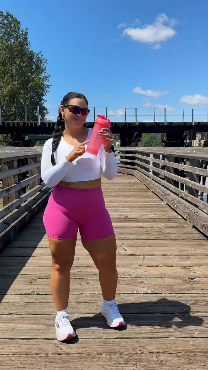 Weezasworld Facebook ad: Post-Workout Hydration