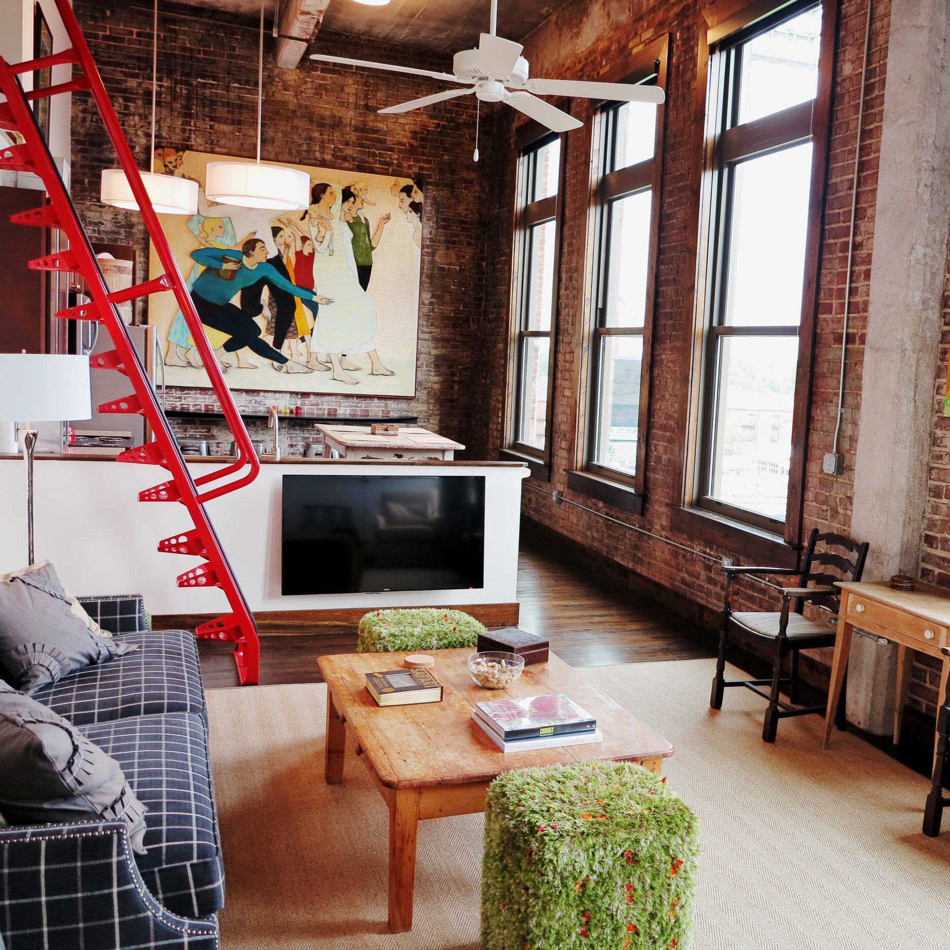 Left Field Properties Facebook ad: We do apartments better.