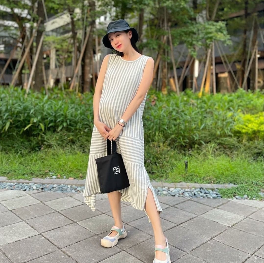 Mia Chen Facebook ad
