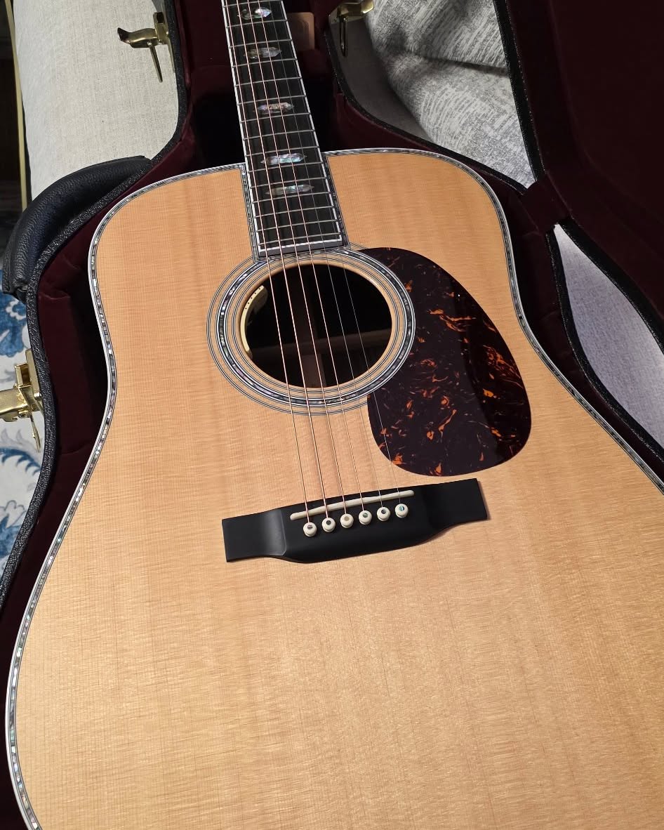 Phil Floyd Facebook ad: MARTIN D-45 with L.R.Baggs