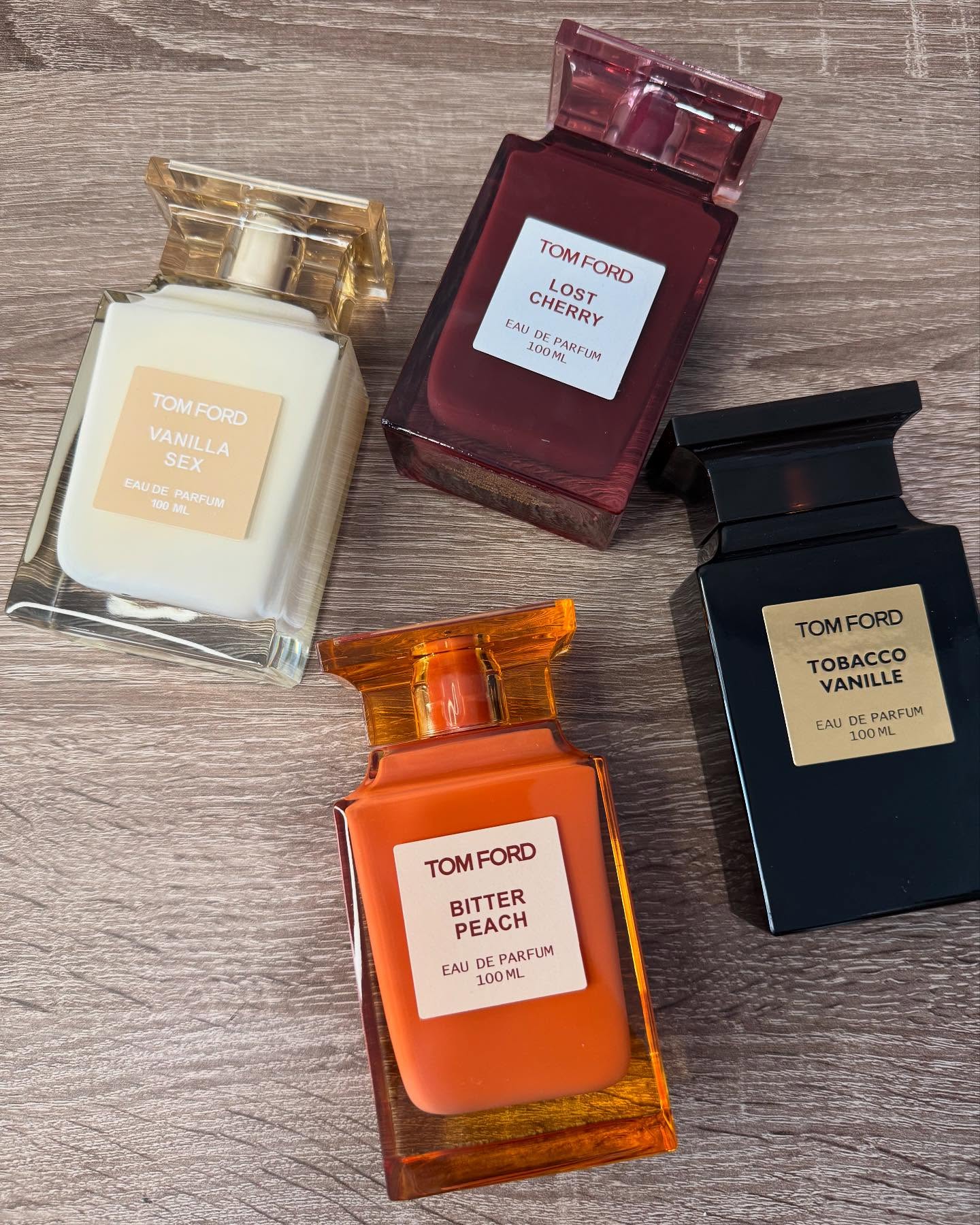 Cosmichna.shop Facebook ad: Найпопулярніші аромати від Tom Ford
