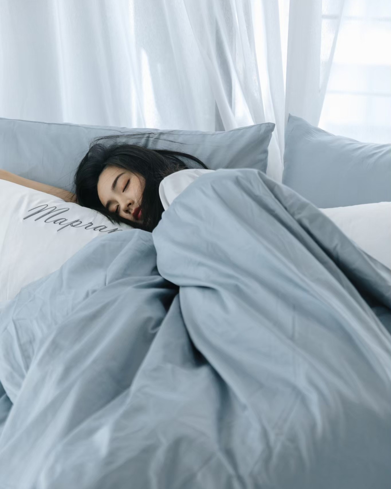 Beneath. Luxury Bedding Facebook ad