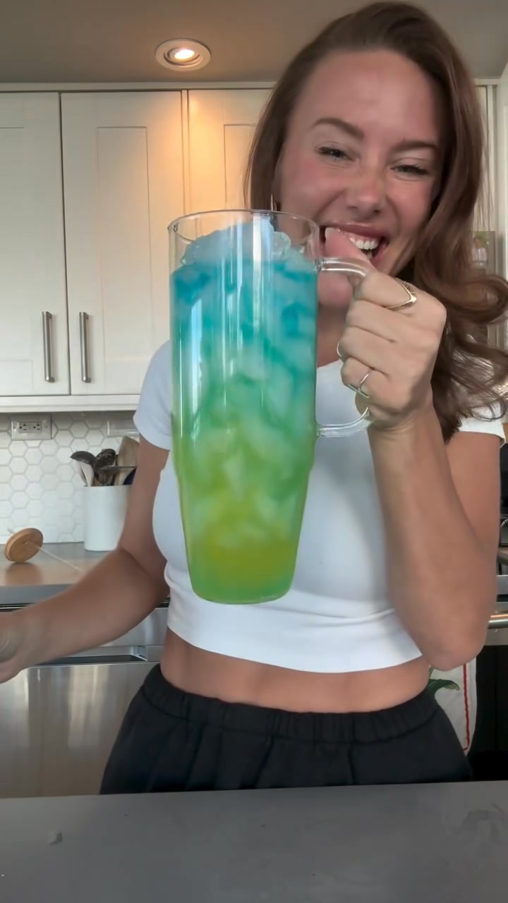 Blume Facebook ad: Hydration That Does More