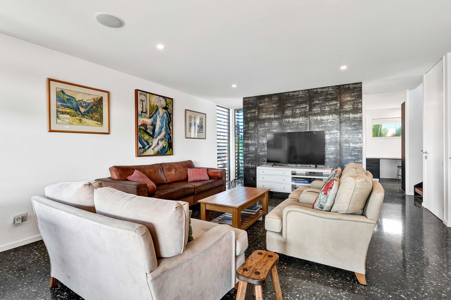 move with Darrell Paterson Facebook ad: Sophisticated Living Over Three Levels