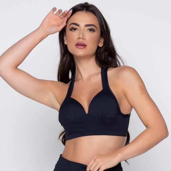 Dmfit Facebook ad: Roupas Fitness é na DMFit!
