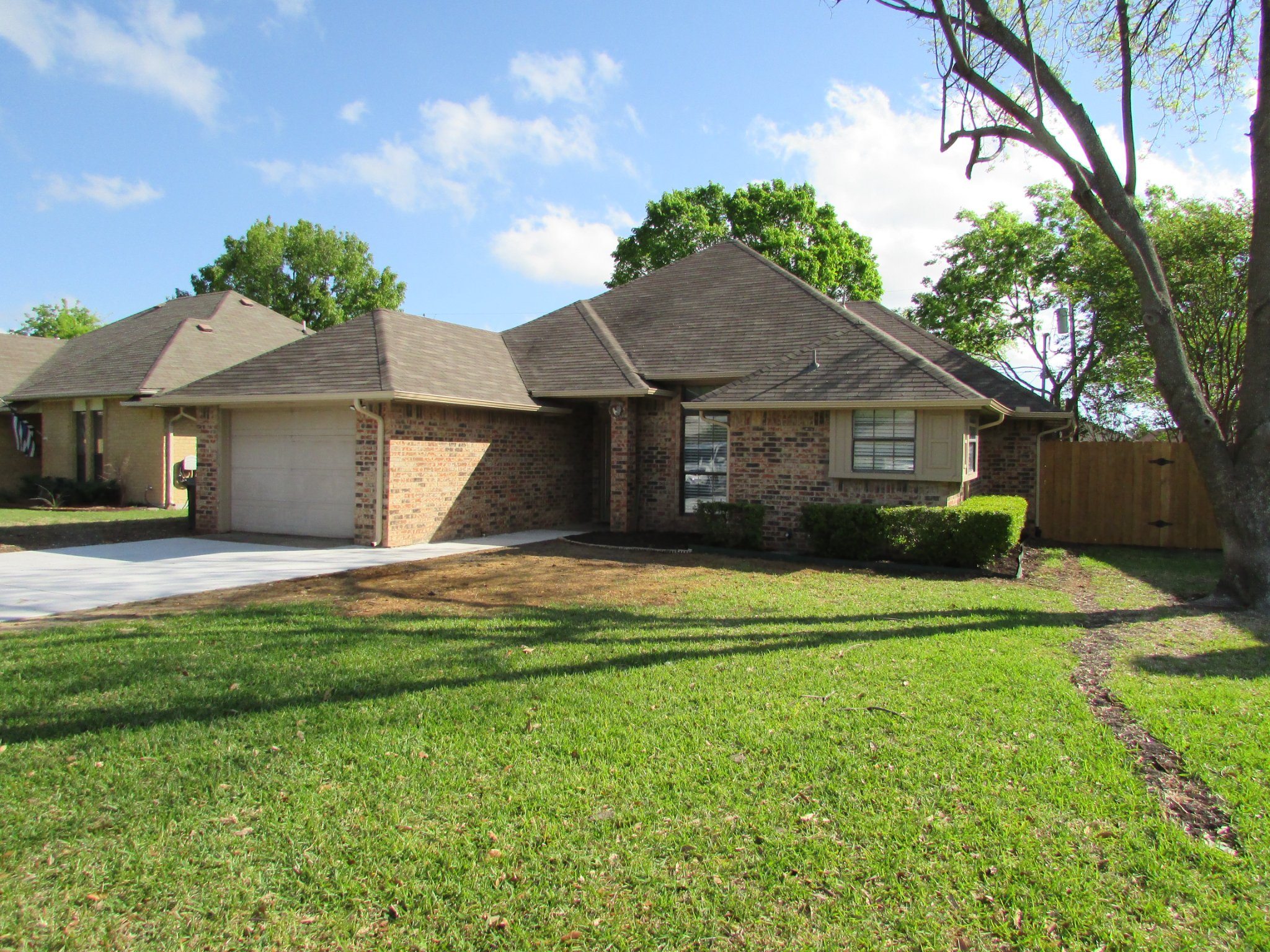 Gary Cole Facebook ad: 3 Beds 2 Baths House