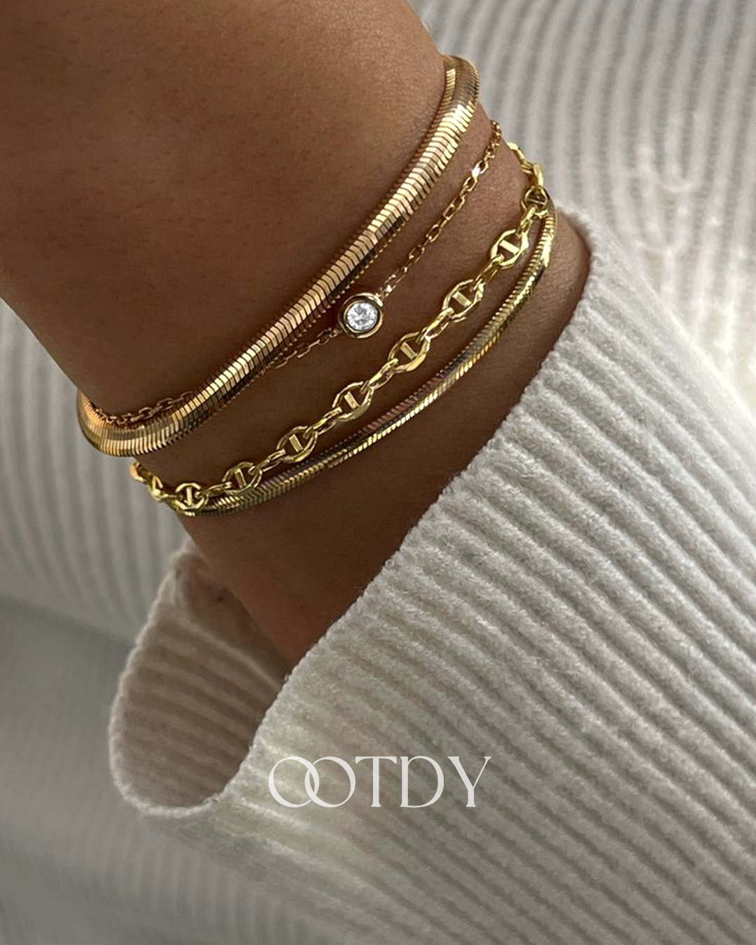 OOTDYofficial Facebook ad