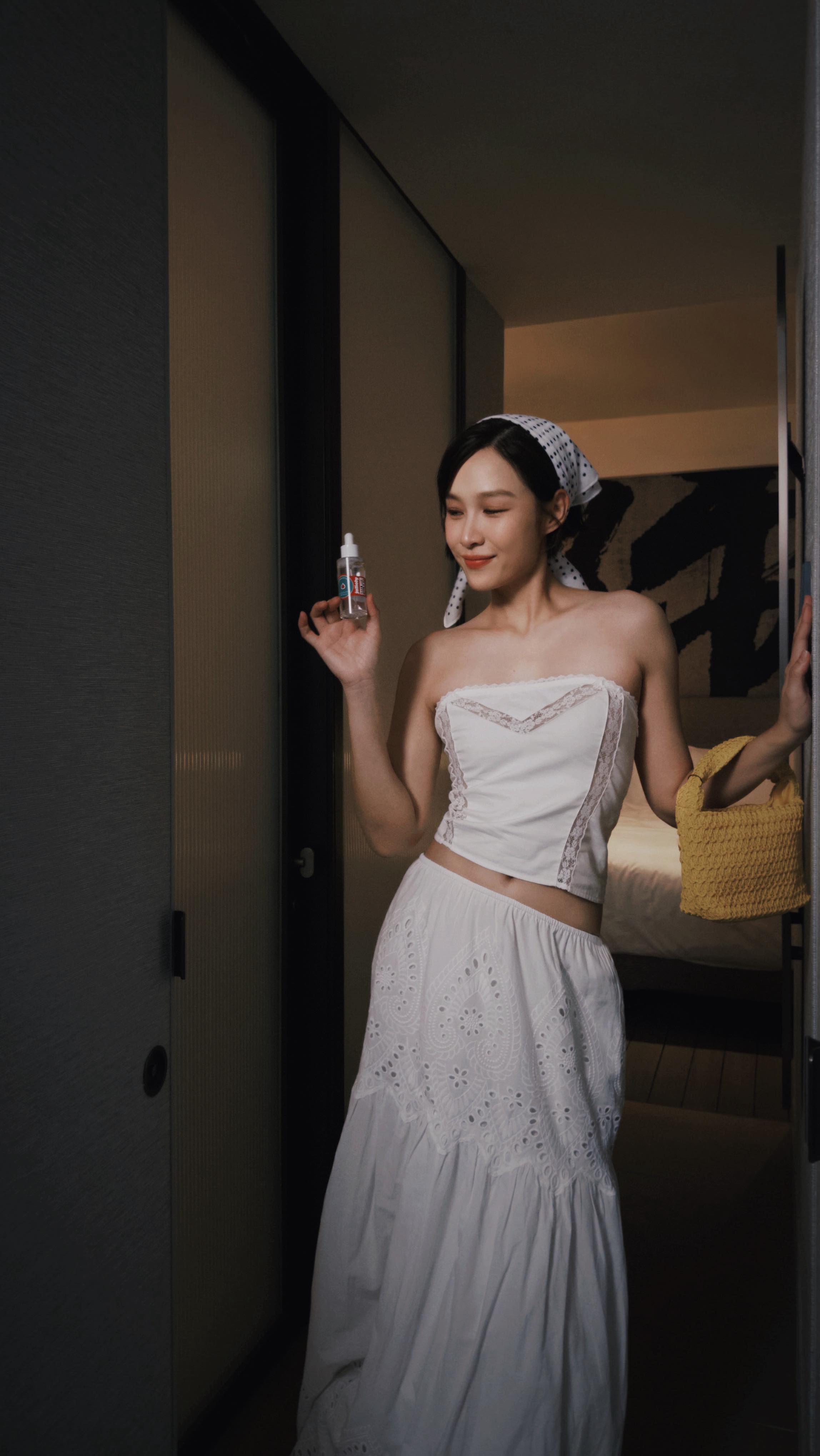 Cocomo beauty Facebook ad: One minute, one glow-up, zero stress