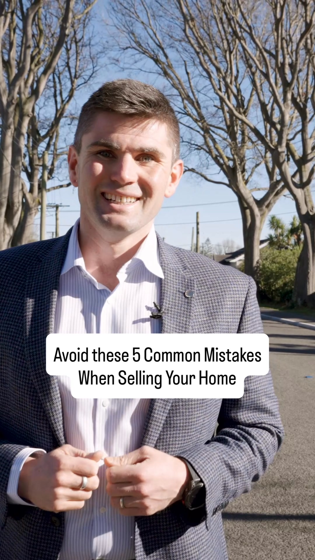 Olly van Eekelen - Harcourts Facebook ad: 5 Mistakes to Avoid When Selling | Free Download