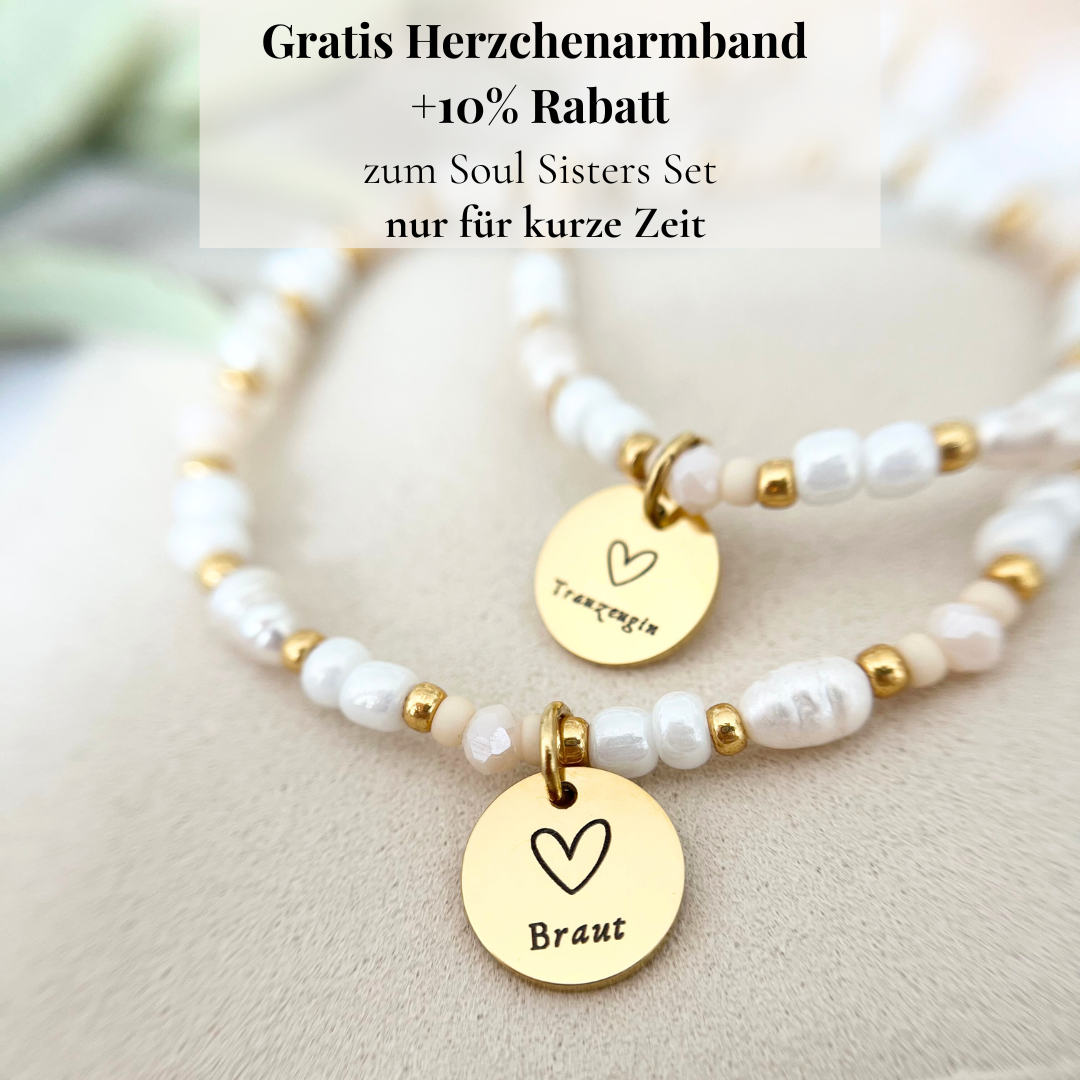 Rosemary & Olive Facebook ad: Schmuck mit Bedeutung für euren großen Tag.