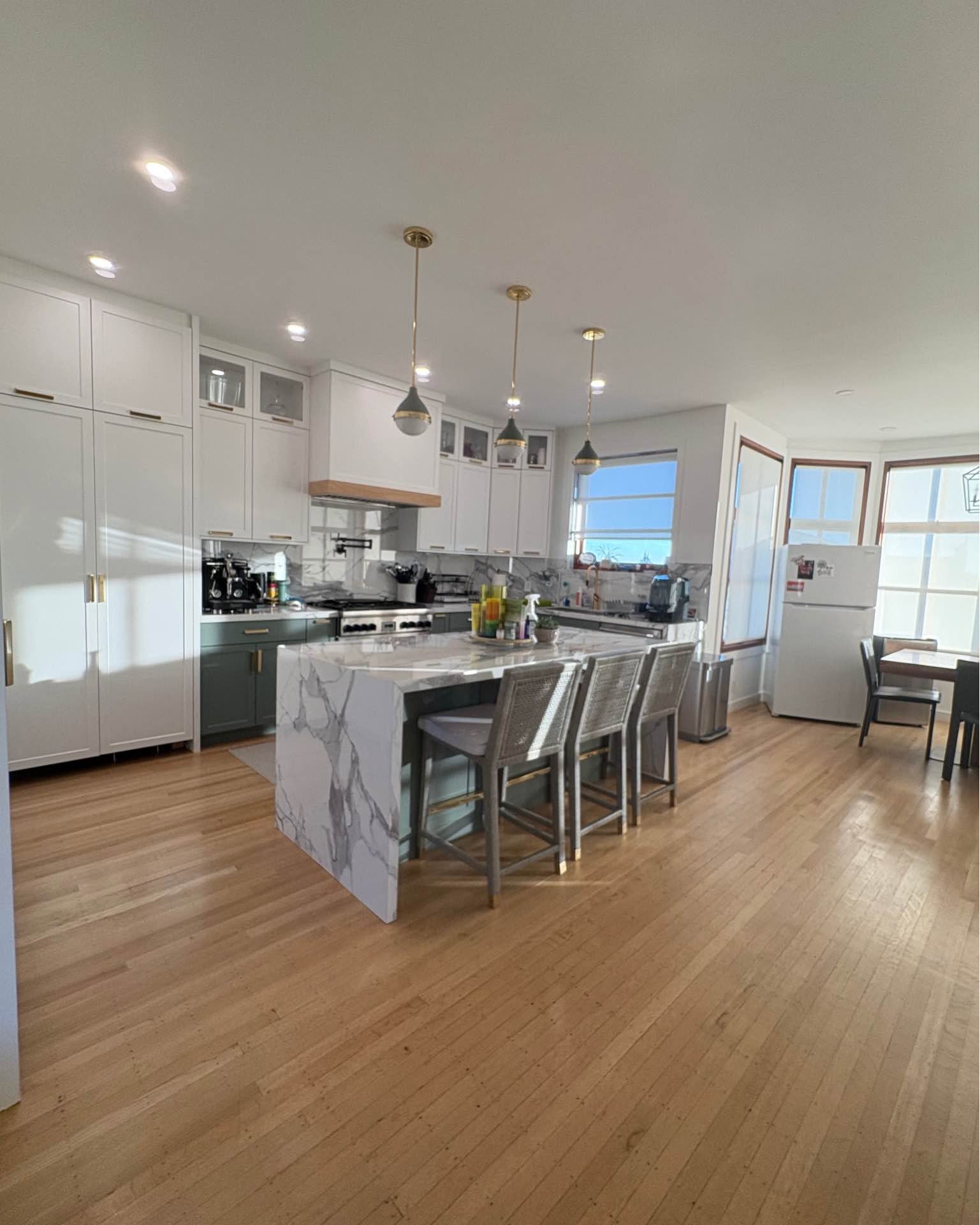 Mary Calmo Facebook ad: House Cleaning services