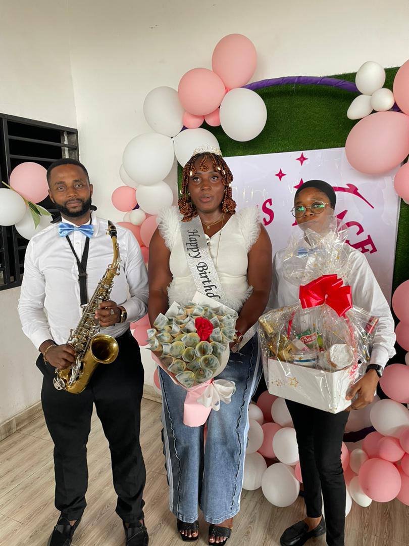 Champi even't Facebook ad: Chez Champi Event’Surprise, nous croyons que chaque…