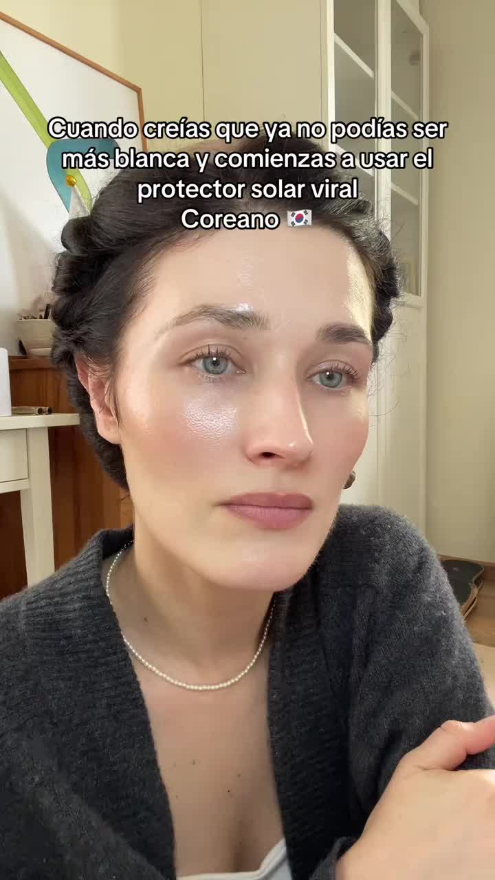 Korean Skincare 101 Facebook ad: La Crema Solar Coreana Por Solo $16.99