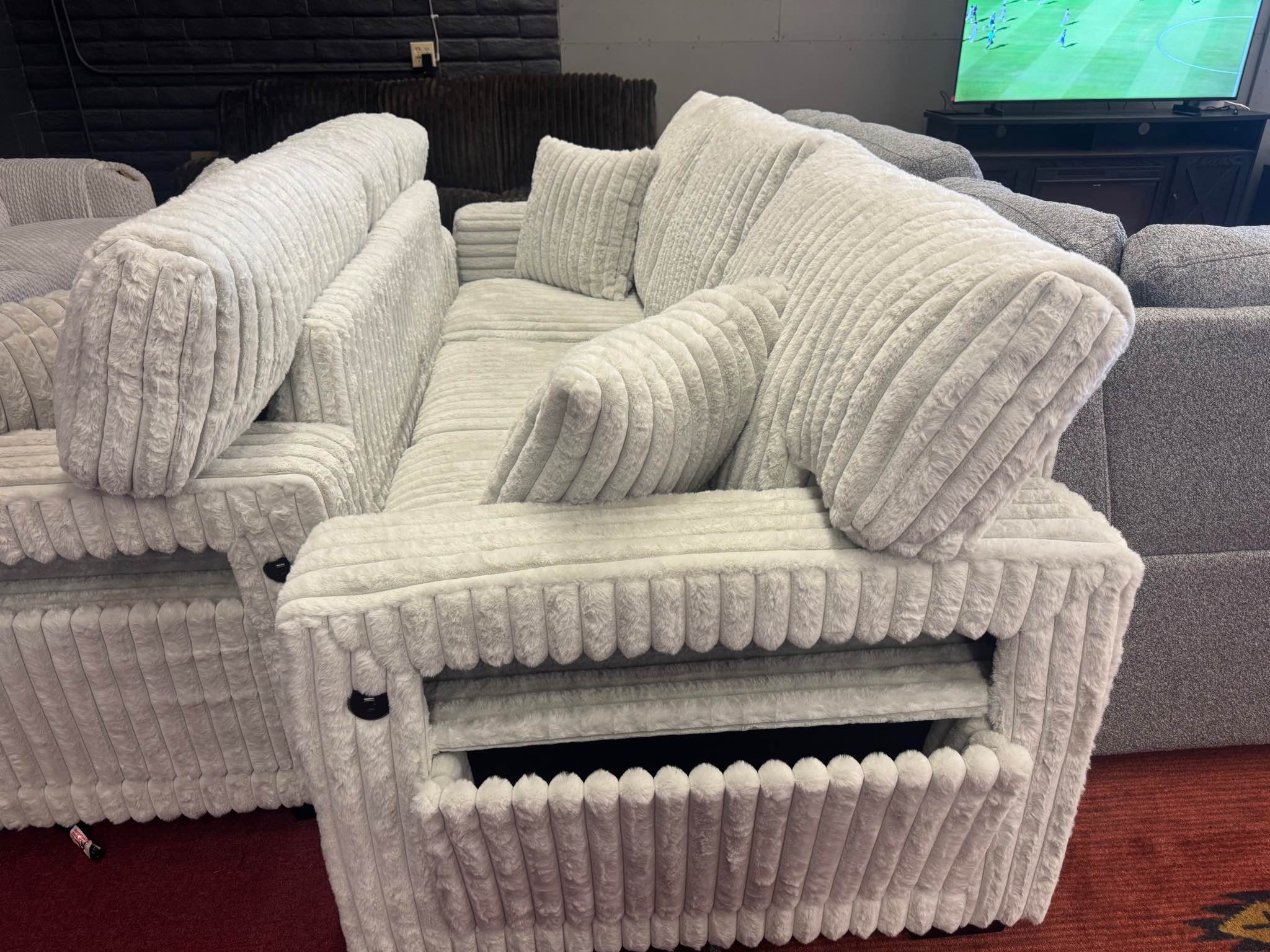 Manny-Grace Lardizabal Facebook ad: CLOSEOUT SPECIAL: 2pc solid wood cream corduroy sofa set!