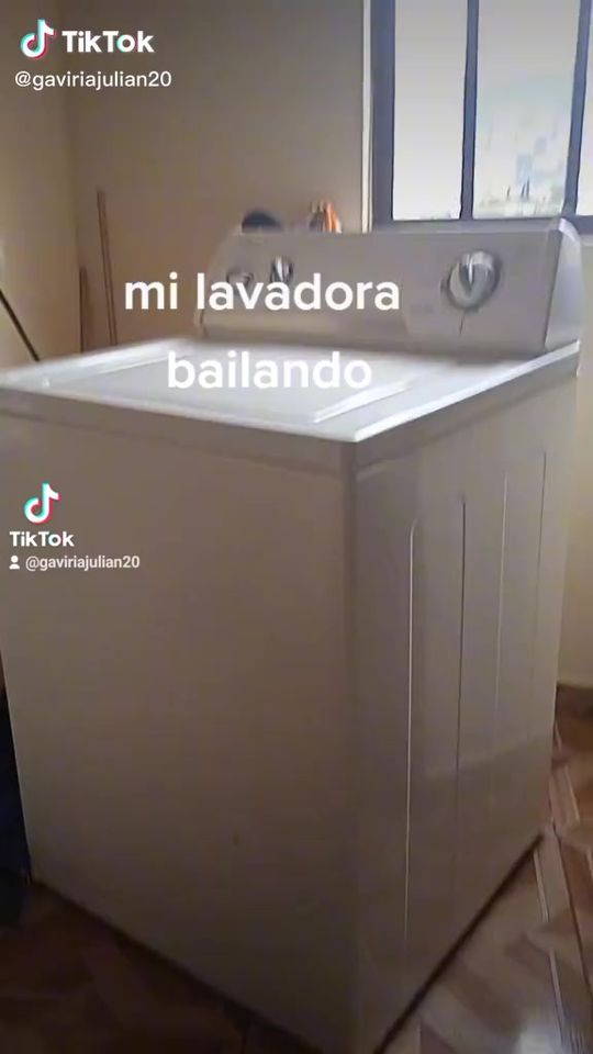 Servicio Tecnico De Lavadoras Facebook ad: BAILA MACARENA TU LAVADORA CUANDO EXPRIME, NOSOTROS LA…