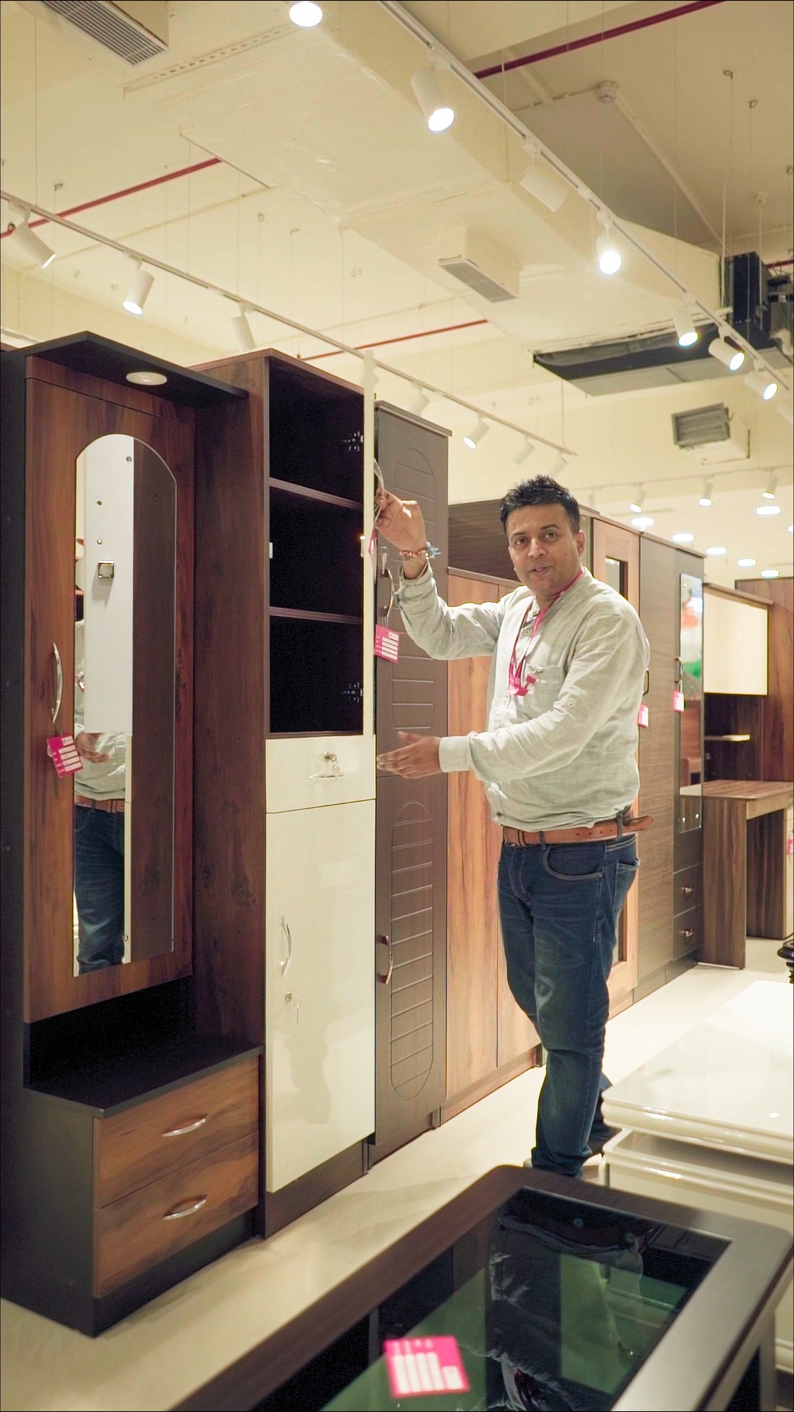 Modfurn Interiors Facebook ad: 9830051753, Limited booking slots available!