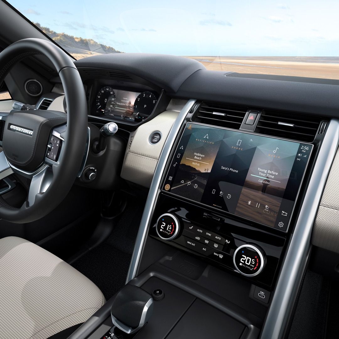 Land Rover Discovery Facebook ad