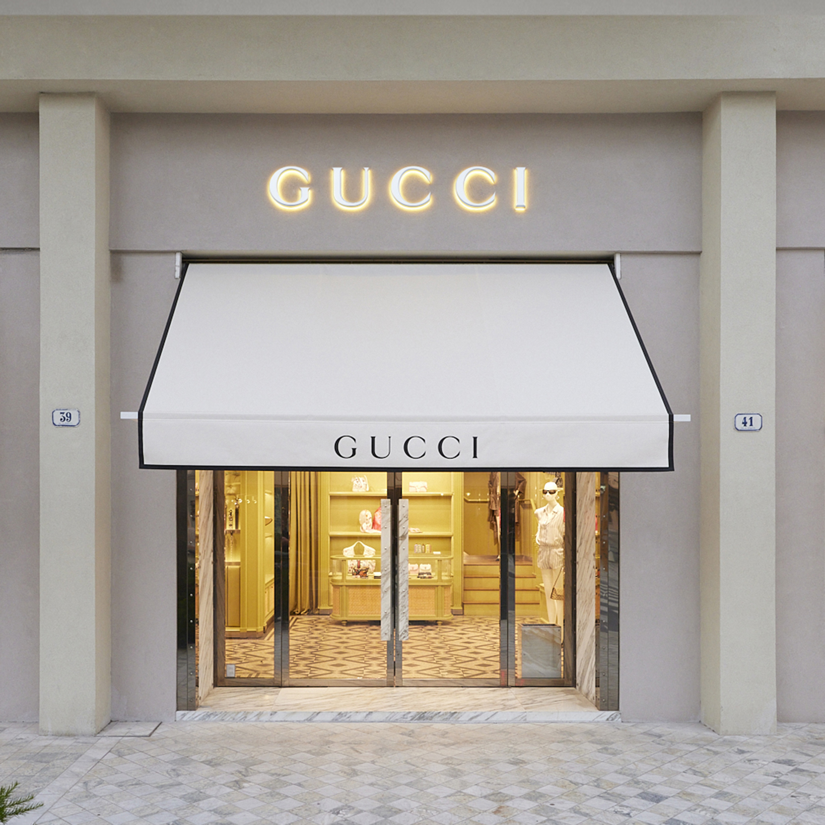 Gucci Facebook ad