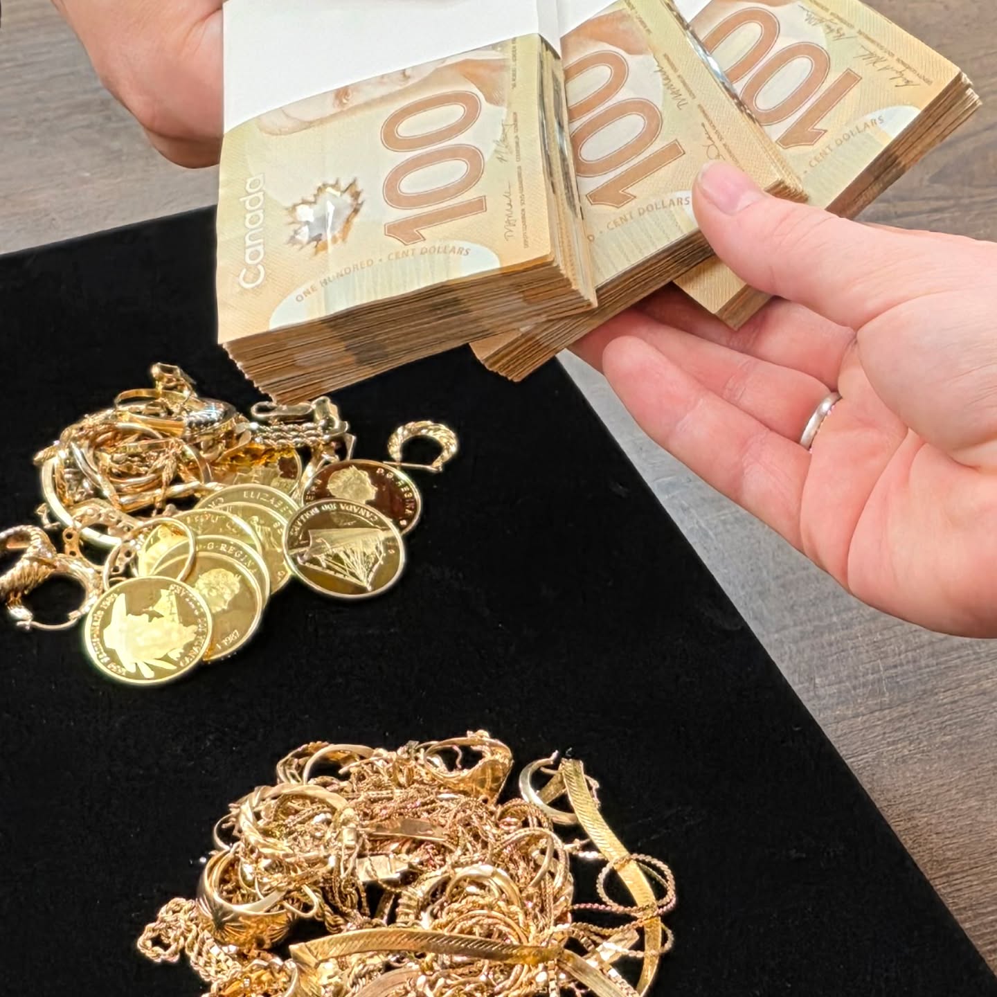 Canada Gold Facebook ad: Sell Gold & Silver Jewelry & Bullion In Calgary