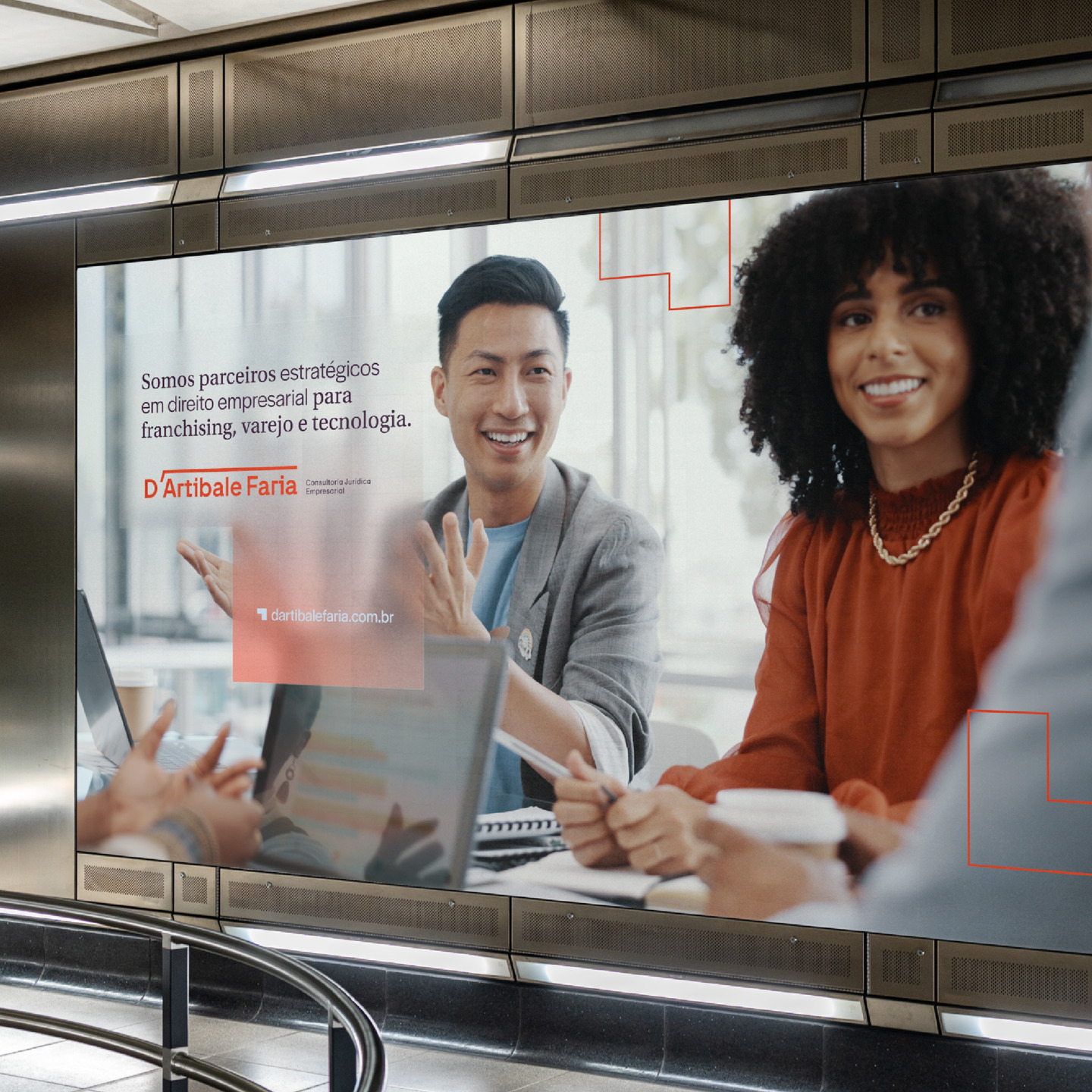 Transbrand Facebook ad: o glass morphism (efeito vidro) simboliza a transparência…
