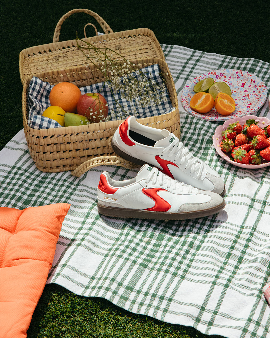 SKECHERS Facebook ad