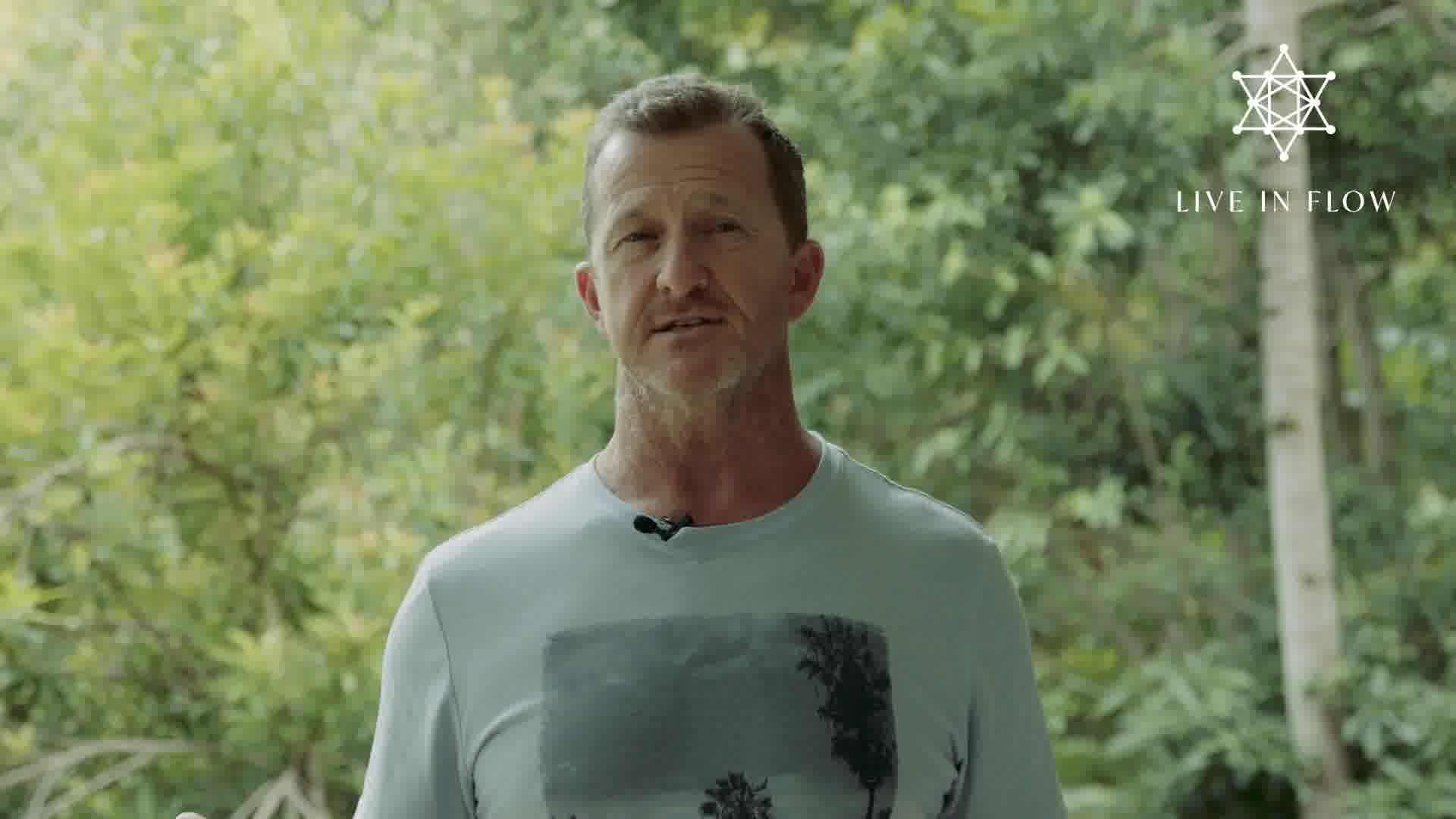 Live In Flow Facebook ad: Life Transformation Retreat - 5 Days in Byron Bay