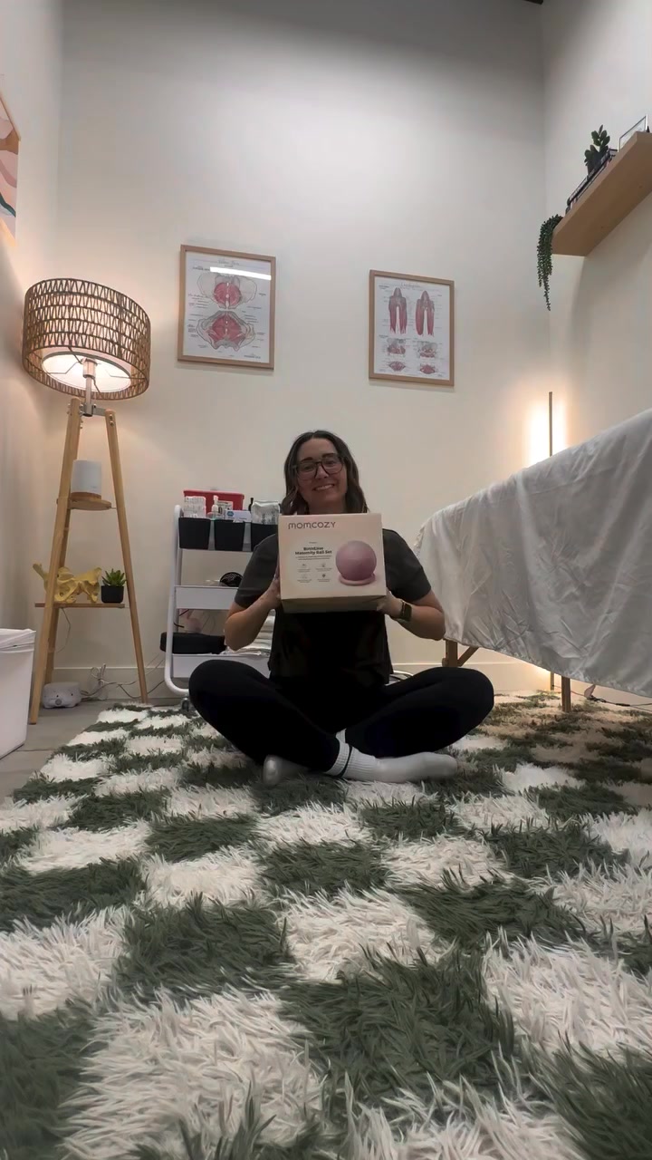 Momcozy Facebook ad: Comfort Pregnancy Back Pain