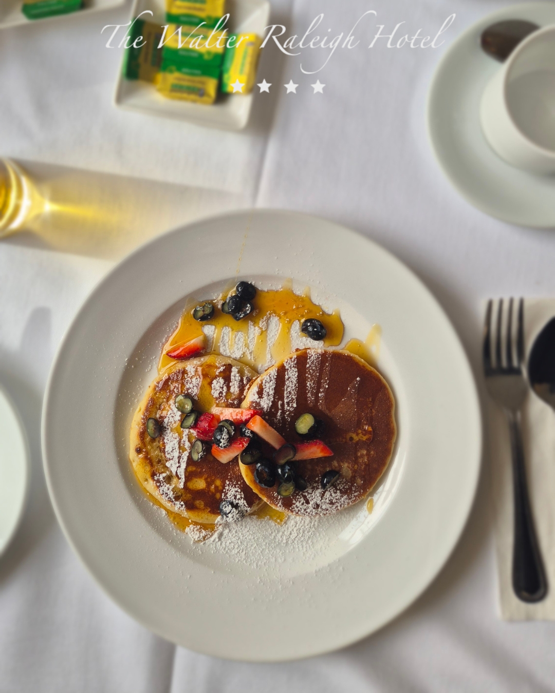 The Walter Raleigh Hotel Facebook ad: Daily dining in the Walter Bar, Bello e…