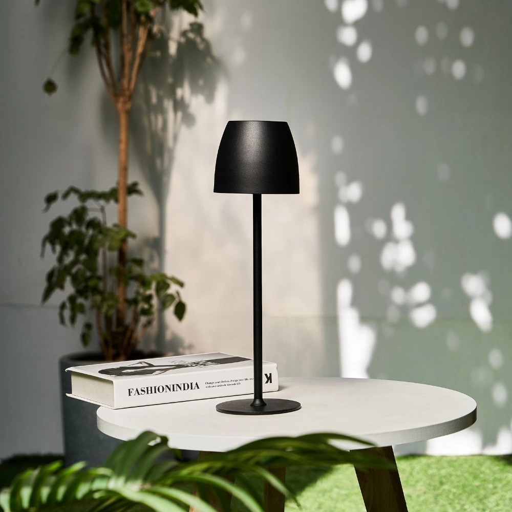 Creative.Lighting Facebook ad