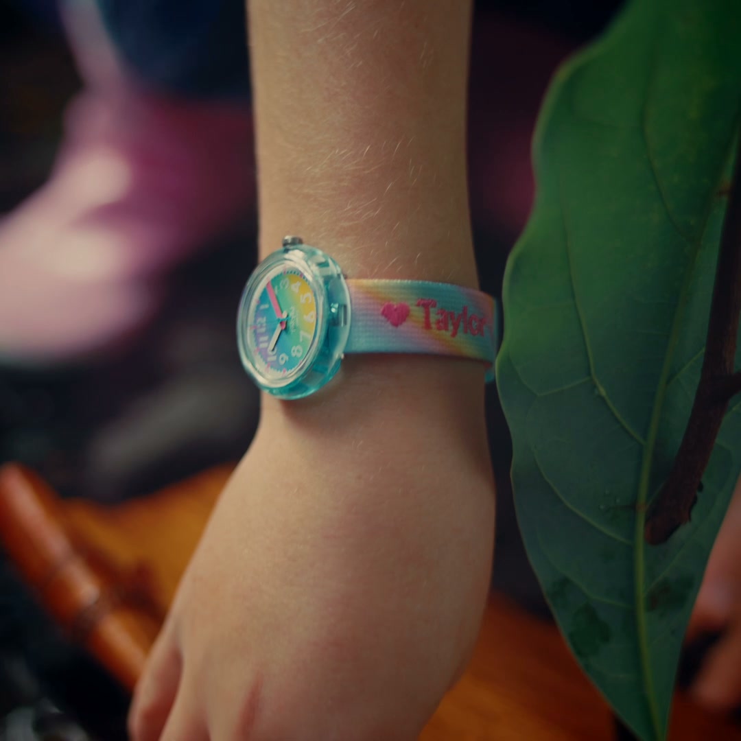 Flik Flak Facebook ad: Personalized Kids' Watches!