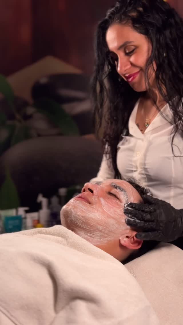 Tommy Men's Hair Salon Facebook ad: الاستثمار الحقيقي هو استثمارك في مظهرك.