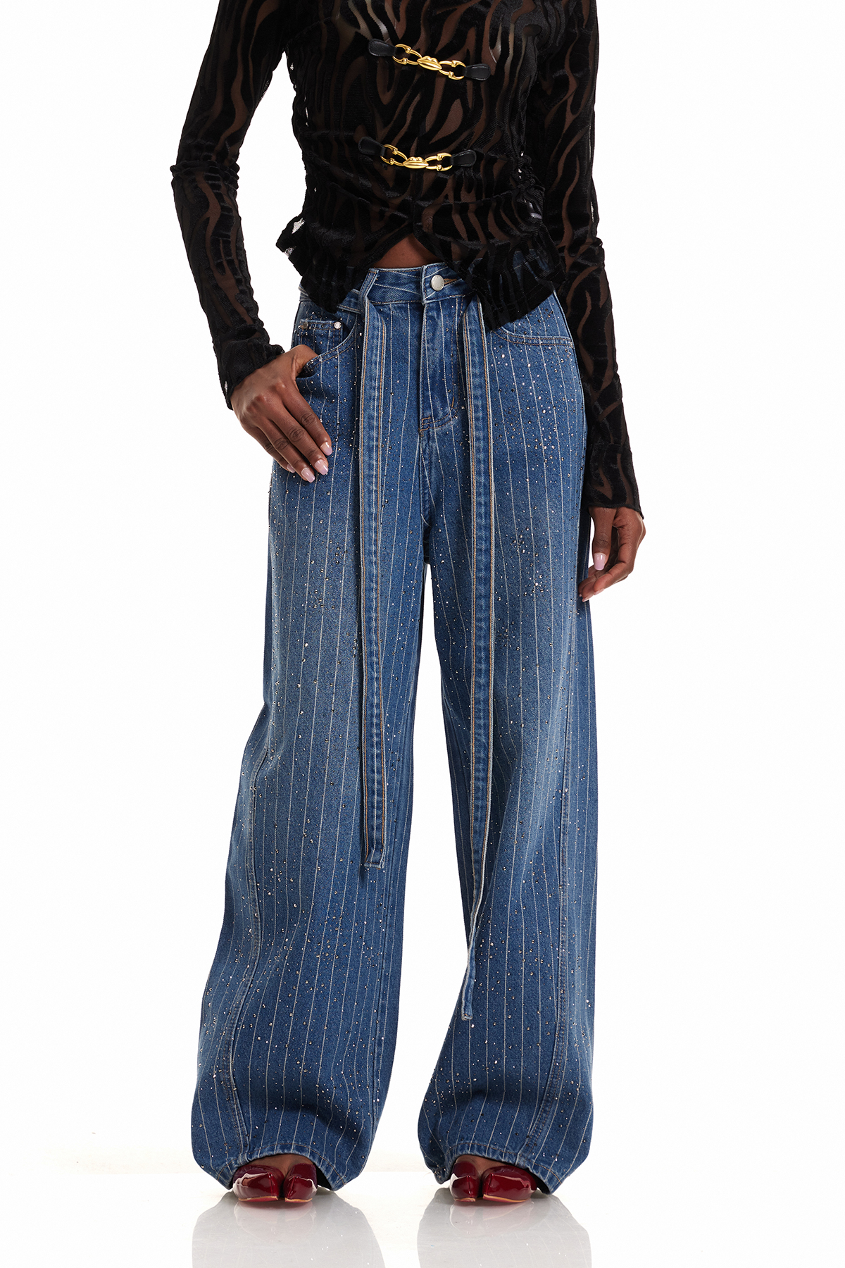 Innovare Denim-Official Facebook ad: Discover timeless pieces that speak volumes