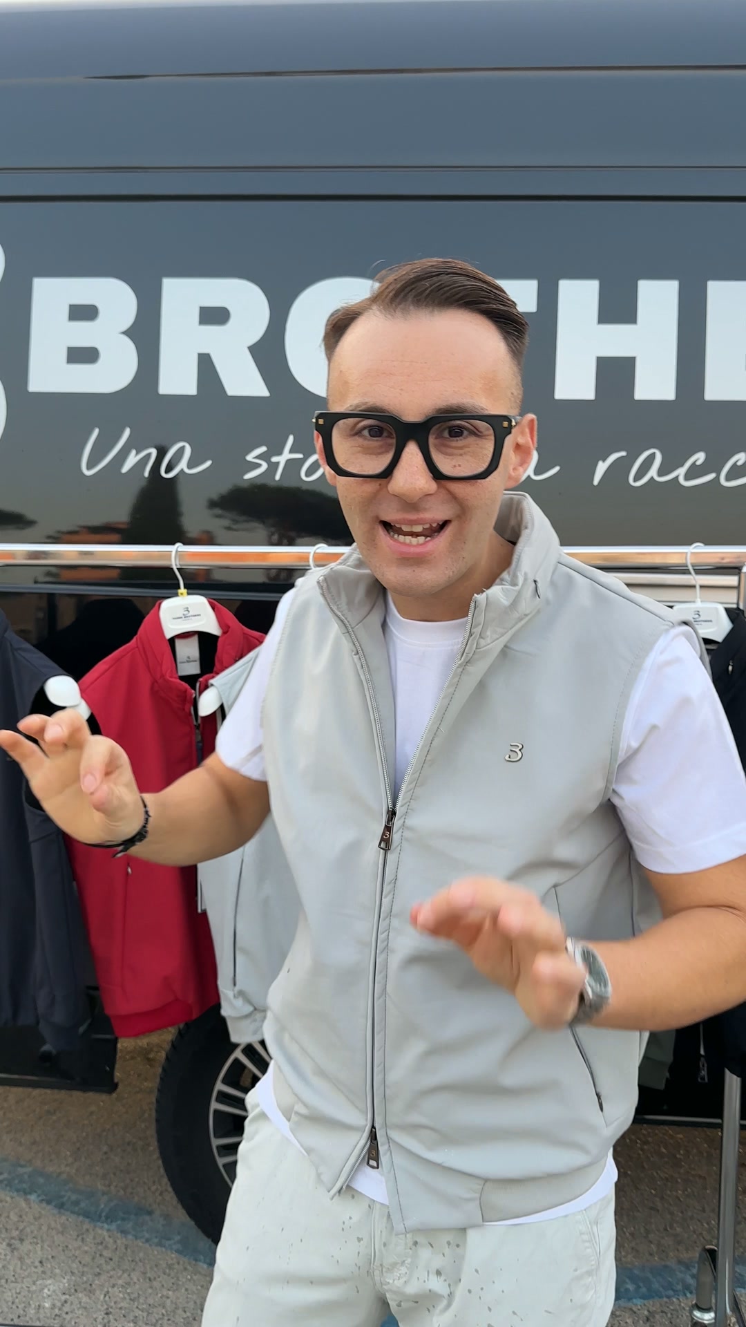 Three Brothers Formia Facebook ad: 2 GILET A SOLI €60