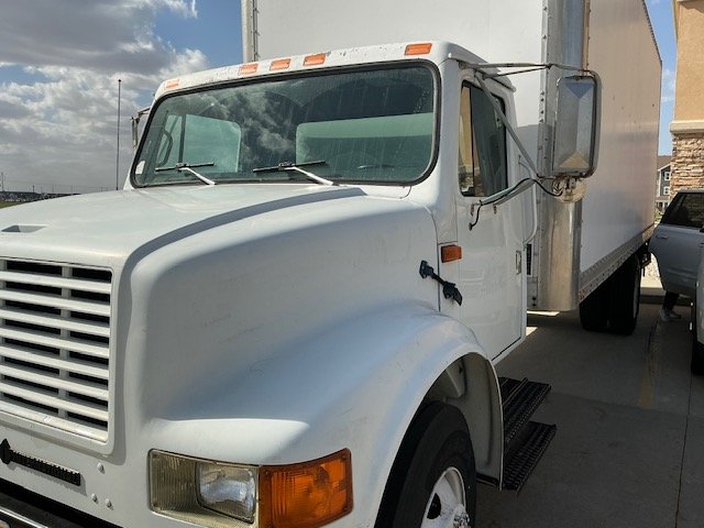Bernard Cane Facebook ad: 1994 International 4700