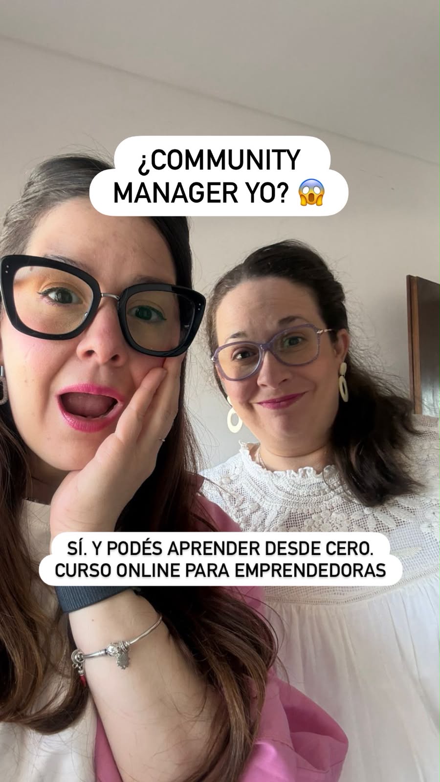 Mujeres que Emprenden Facebook ad: Curso online community manager para emprendedoras