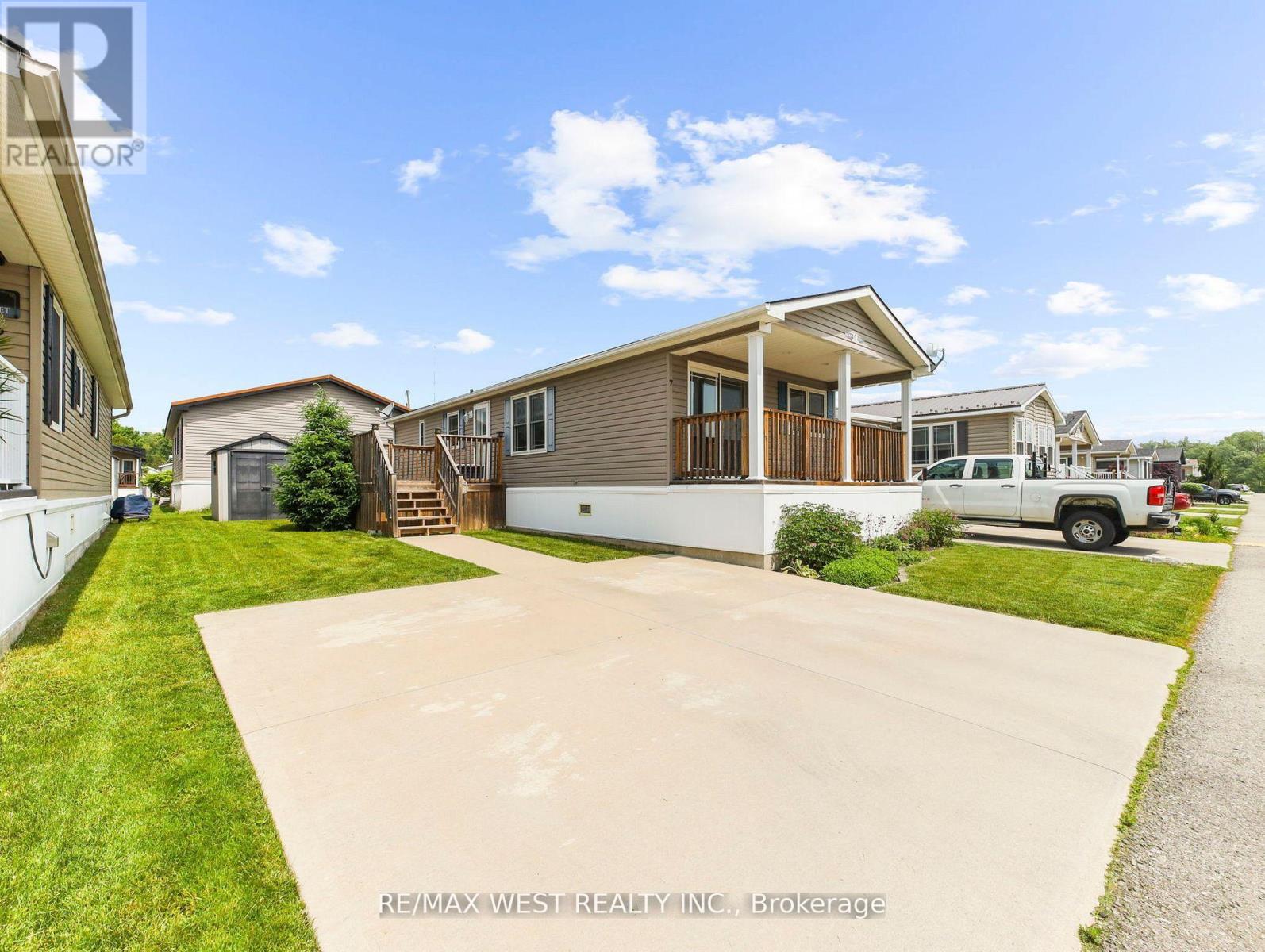 Frank Leo & Associates Re/max West Realty Inc Facebook ad