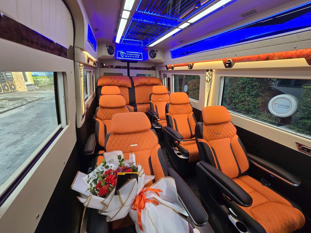 SK SAPA Tour Car rental with driver Facebook ad: #sksapatour